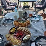 Отель Bujtina Xhabakja