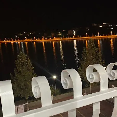 酒店 Bujtina Xhabakja